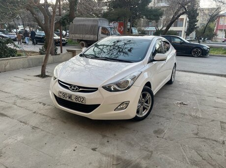 Hyundai Elantra 2011