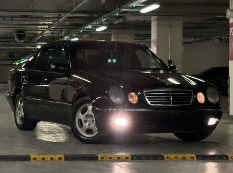 Mercedes E 240 2000