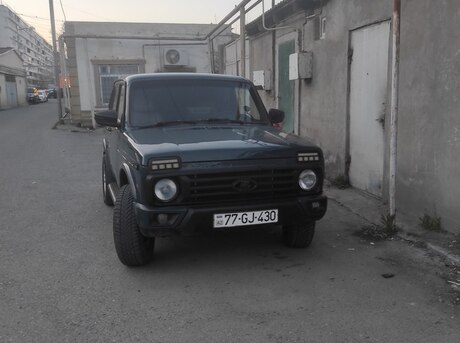 LADA (VAZ) Niva 2000