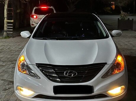 Hyundai Sonata 2010