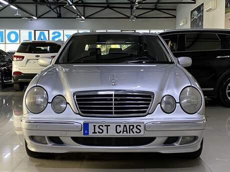 Mercedes E 240