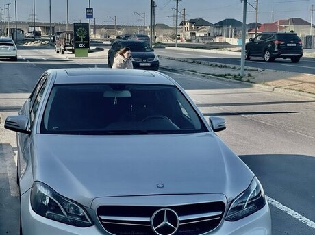 Mercedes E 350 4MATIC 2014