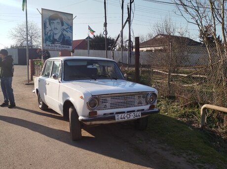 LADA (VAZ) 21011 1984