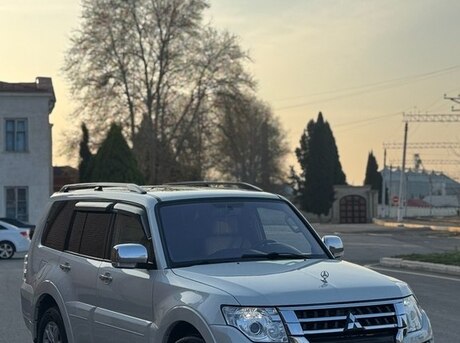 Mitsubishi Pajero 2007