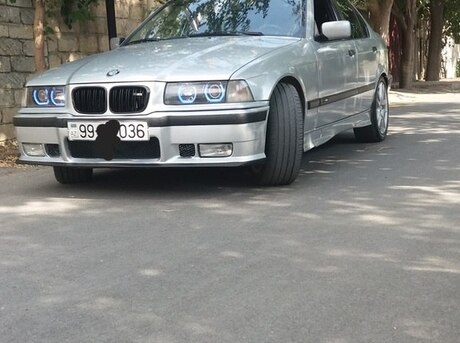 BMW 320 1993