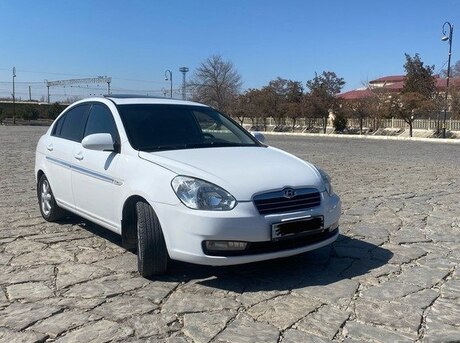 Hyundai Accent 2010
