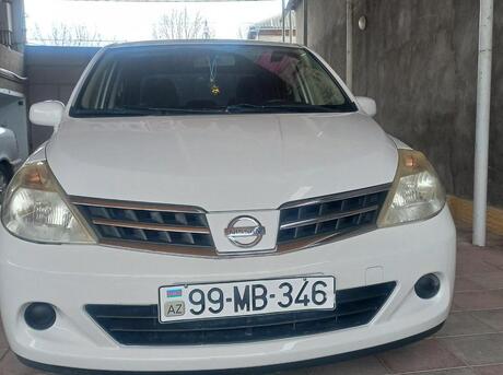 Nissan Tiida 2011