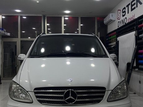 Mercedes Viano 2006