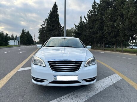 Chrysler 200