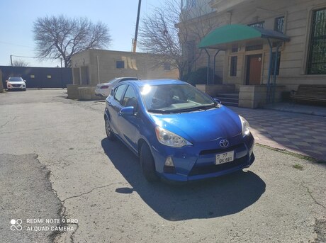Toyota Prius C 2013