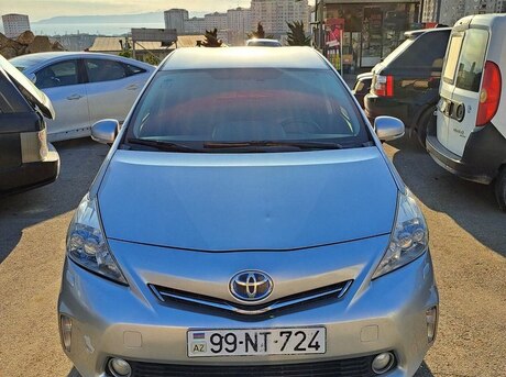 Toyota Prius V 2013