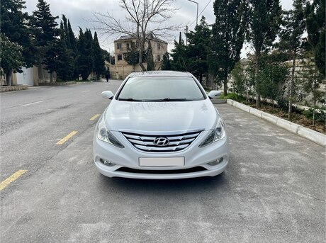 Hyundai Sonata 2010