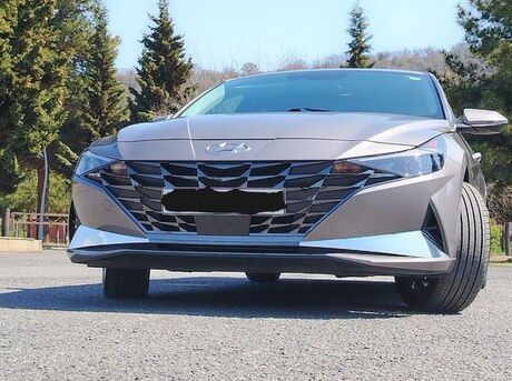 Hyundai Elantra 2022