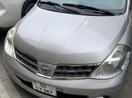 Nissan Tiida 2012