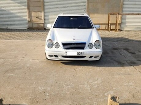Mercedes E 220 d 2000