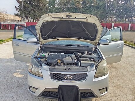 Kia Rio 2010