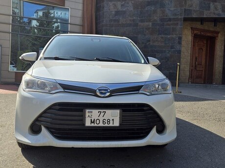 Toyota Corolla Fielder 2015