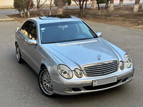 Mercedes E 240 2002