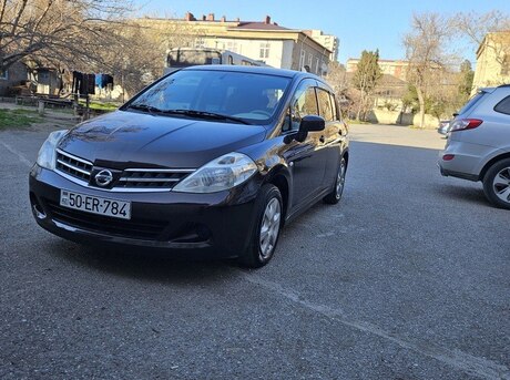 Nissan Tiida 2011