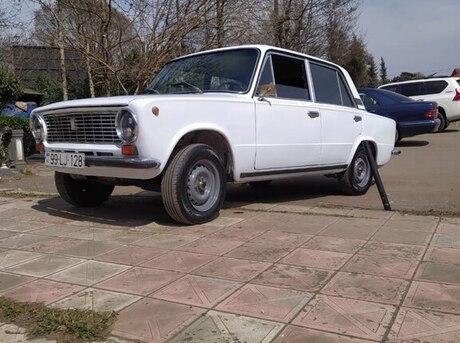 LADA (VAZ) 21011 1984