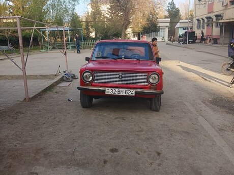 LADA (VAZ) 21011 1985