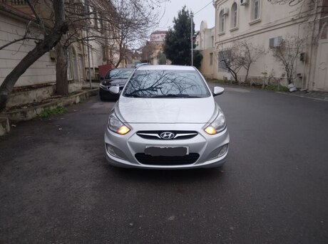Hyundai Accent 2013