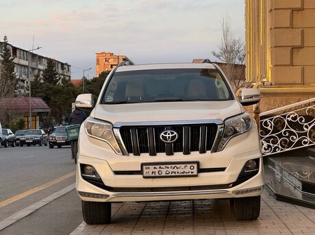 Toyota Land Cruiser Prado 2014