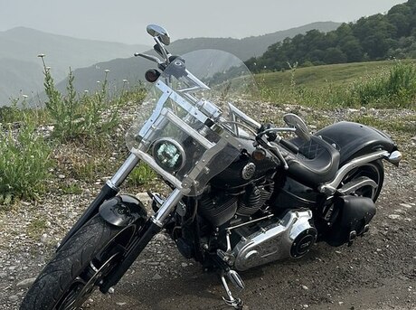Harley-Davidson Softail Breakout