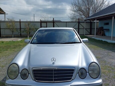 Mercedes E 240 2000