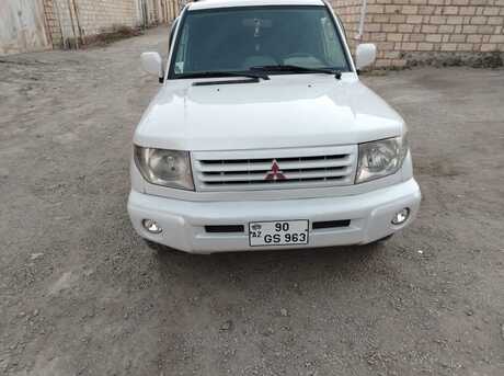 Mitsubishi Pajero io 1998