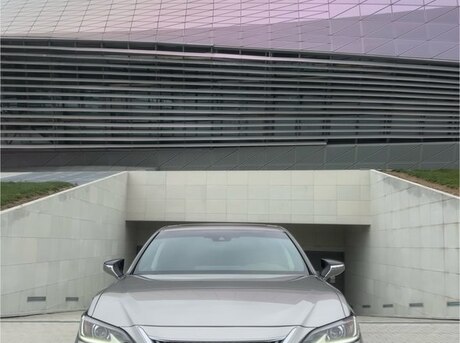 Lexus ES 300h 2020