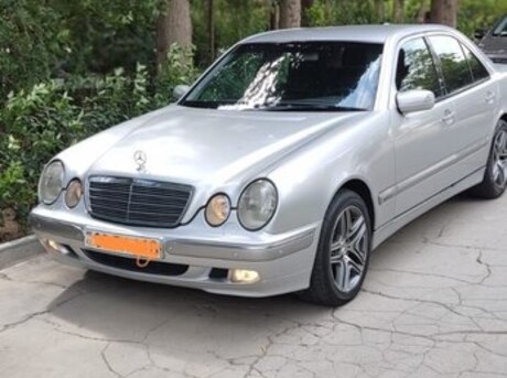 Mercedes E 270 2000