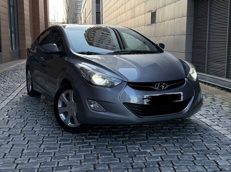 Hyundai Elantra 2012