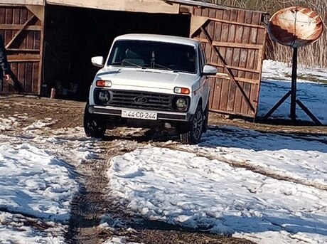 LADA (VAZ) Niva 2008