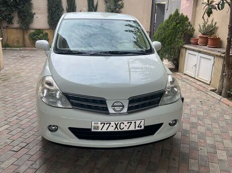 Nissan Tiida 2012