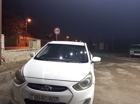 Hyundai Accent 2011
