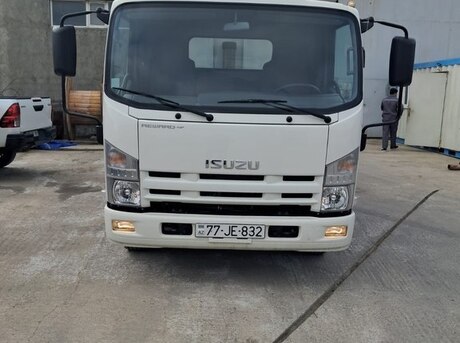 Isuzu NPR 75 K