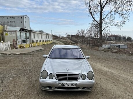 Mercedes E 240 2001