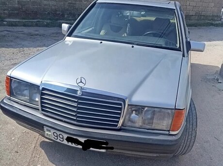 Mercedes 190 1990