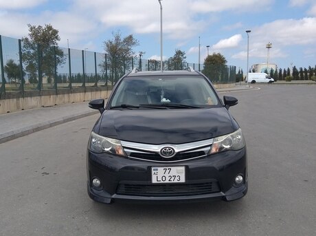 Toyota Corolla Fielder 2014