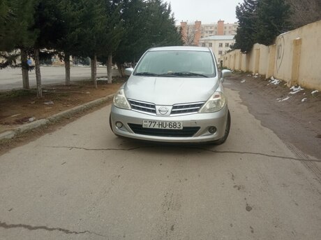 Nissan Tiida 2011