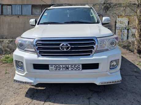 Toyota Land Cruiser 2011