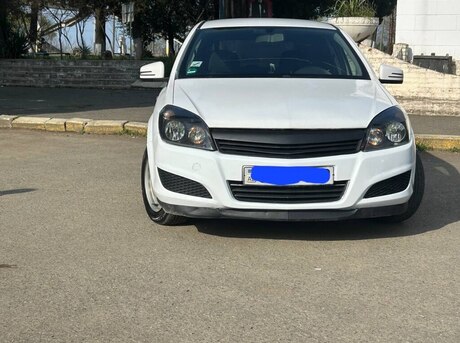 Opel Astra 2010