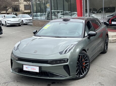 ZEEKR 001