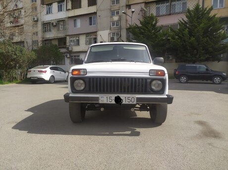 LADA (VAZ) Niva 2011