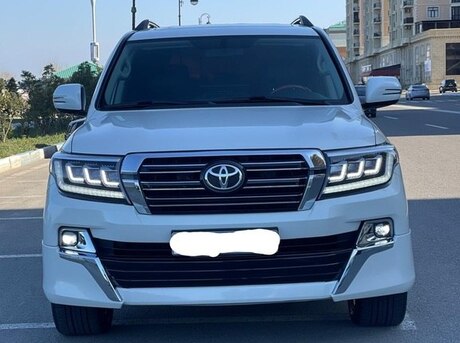 Toyota Land Cruiser 2011