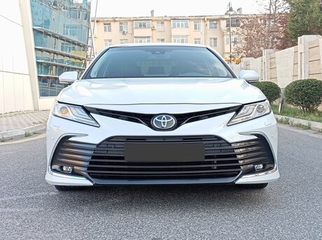 Toyota Camry 2021