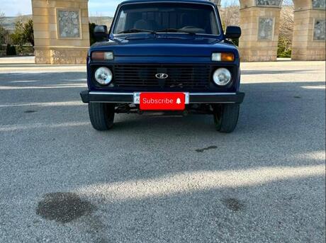 LADA (VAZ) Niva 2011