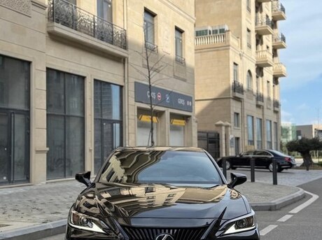 Lexus ES 250 2019