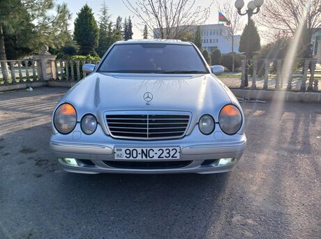 Mercedes E 270 2000